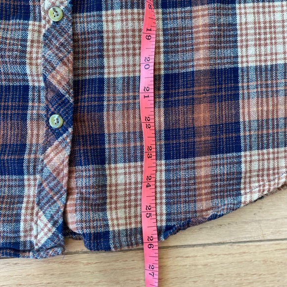 EUC Victory Outfitters Plaid Button-Up flannel Shirt - Picture 13 of 14